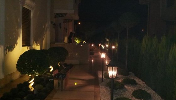 Mavişehirde Villa Bahçe Aydınlatma Montajımız